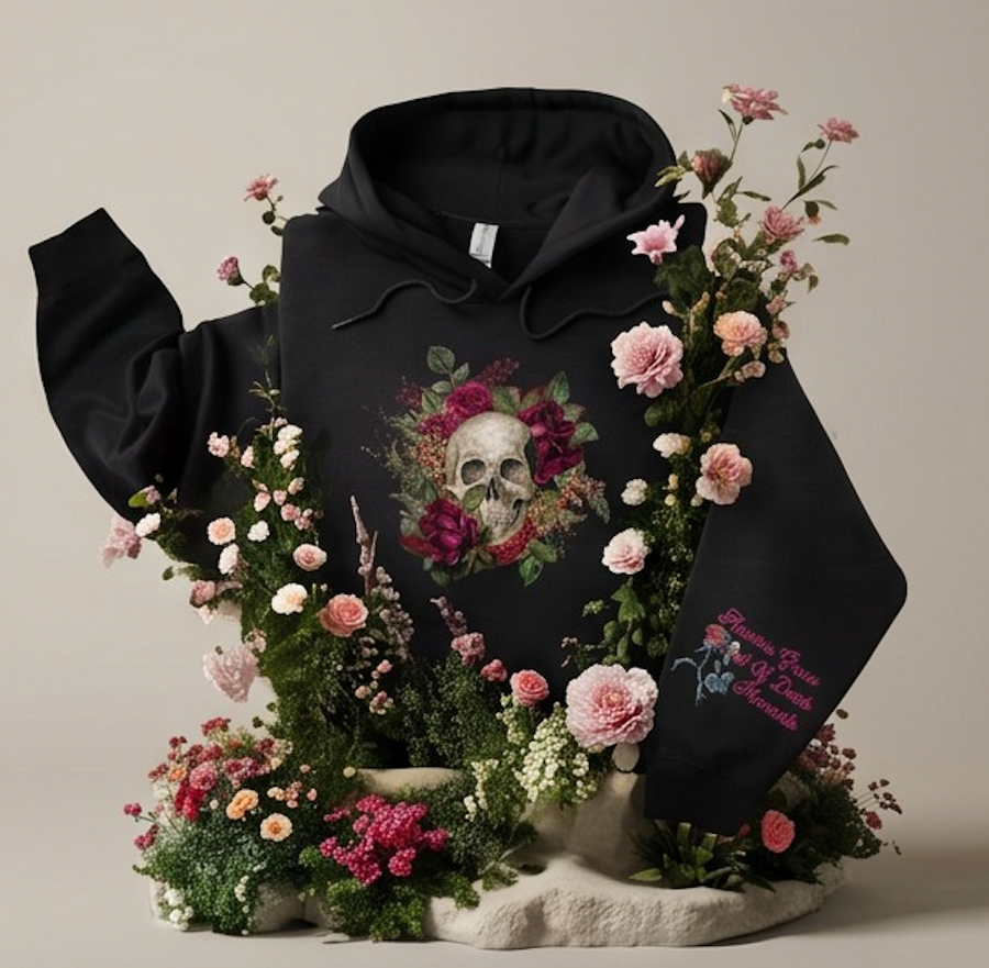 Skull & Bloom Hoodie – Dark Beauty 🌹