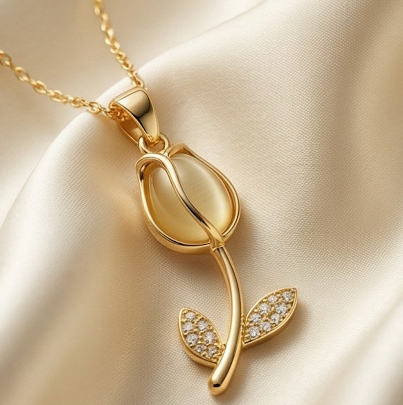 Ivory Onyx Tulip Necklace