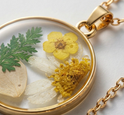 Personalized Dried Flower Resin Necklace