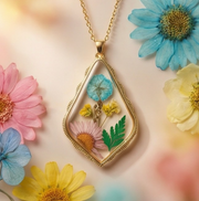Personalized Dried Flower Resin Necklace